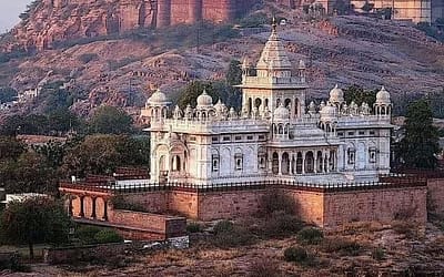 10 Reasons Why Everyone Should Visit India at Least Once